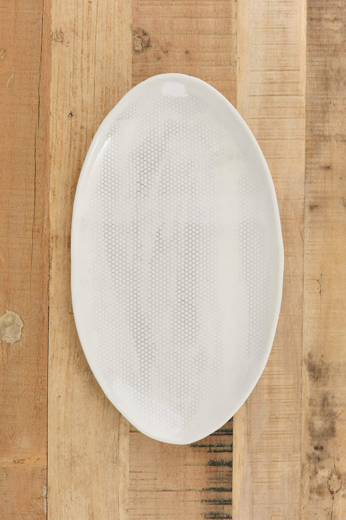 DBO Home Home Kitchen Serving Oval Platter Honeycomb Serveware Salt n Pepper